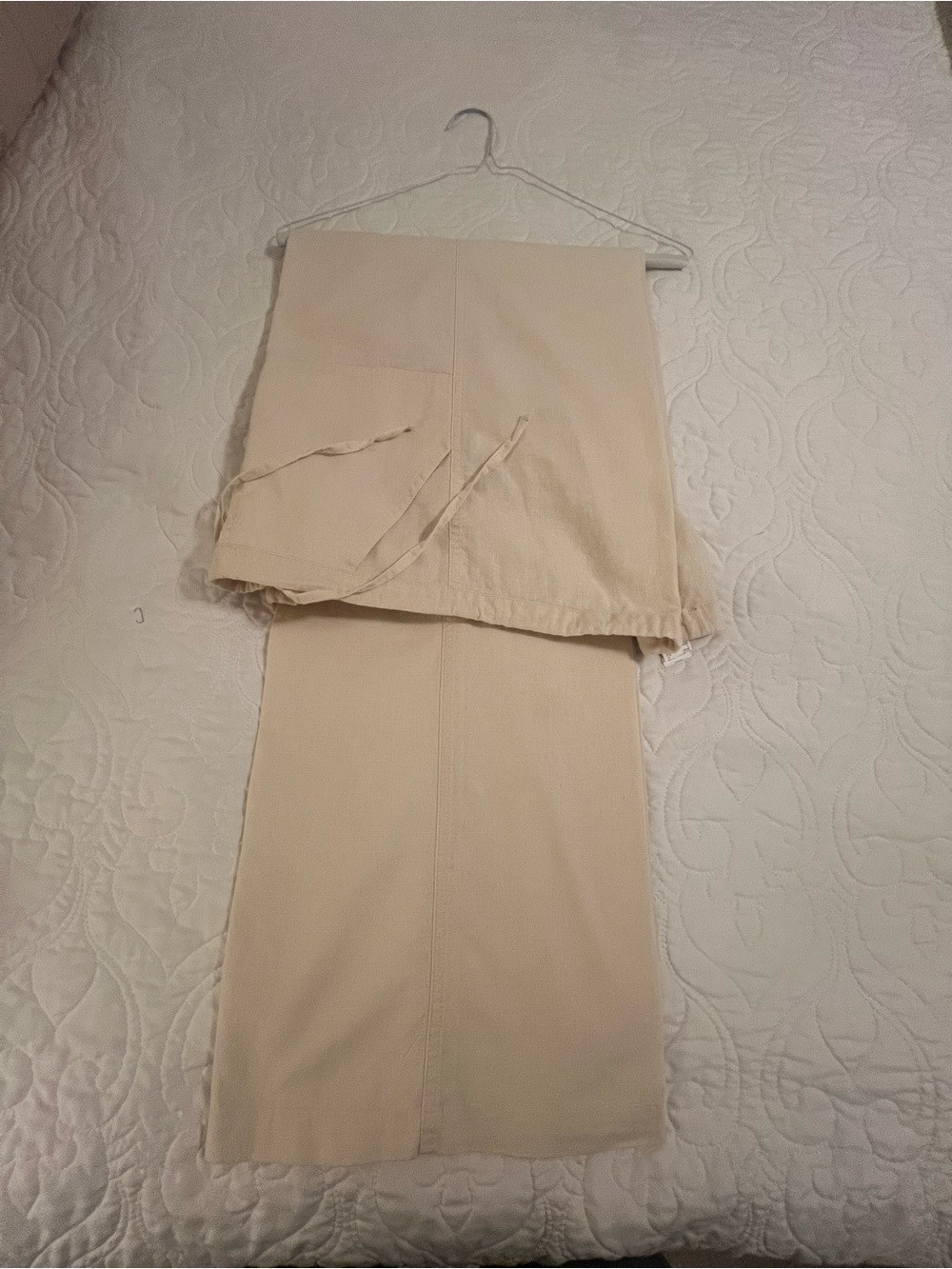 VENUS Cream Wide-Leg Cargo Pants